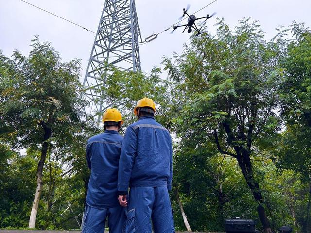 東莞供電局5G+無人機(jī)賦能電力巡檢