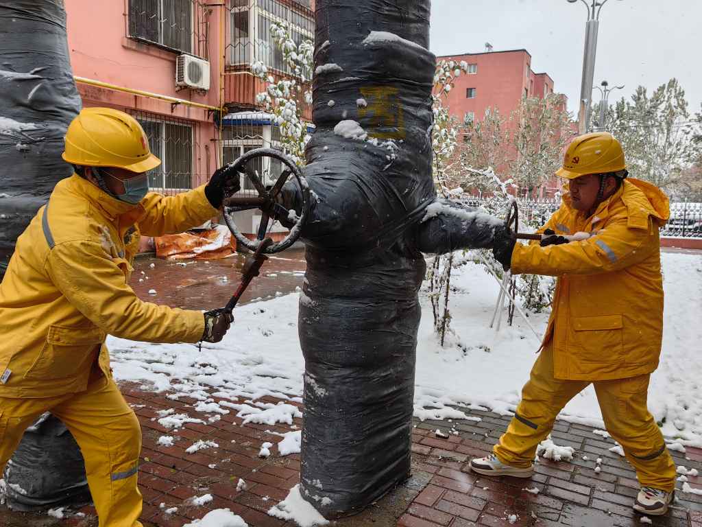 華潤(rùn)電力盤錦公司多舉措應(yīng)對(duì)暴雪極端天氣