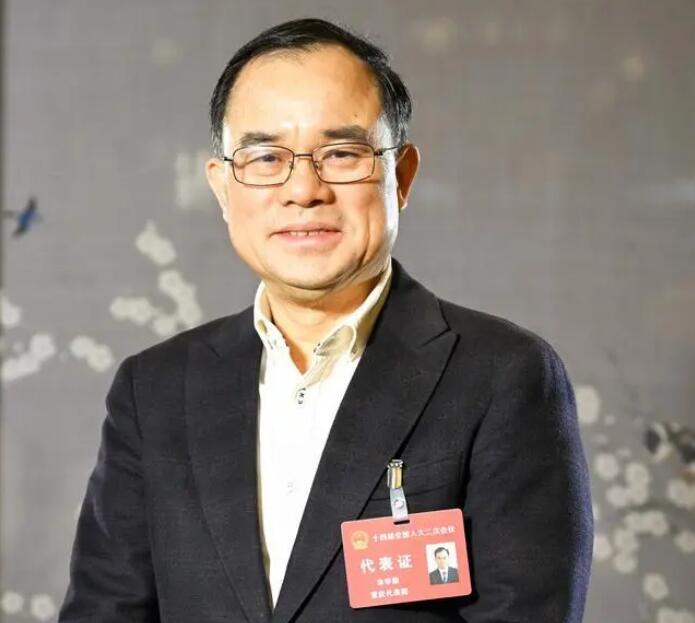 【兩會好聲音】全國人大代表、長安汽車董事長朱華榮：強化市場調節(jié)手段，進一步改善汽車消費環(huán)境