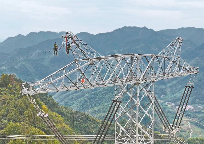 ±800千伏靈紹線安徽宣城段實施地線絕緣化改造