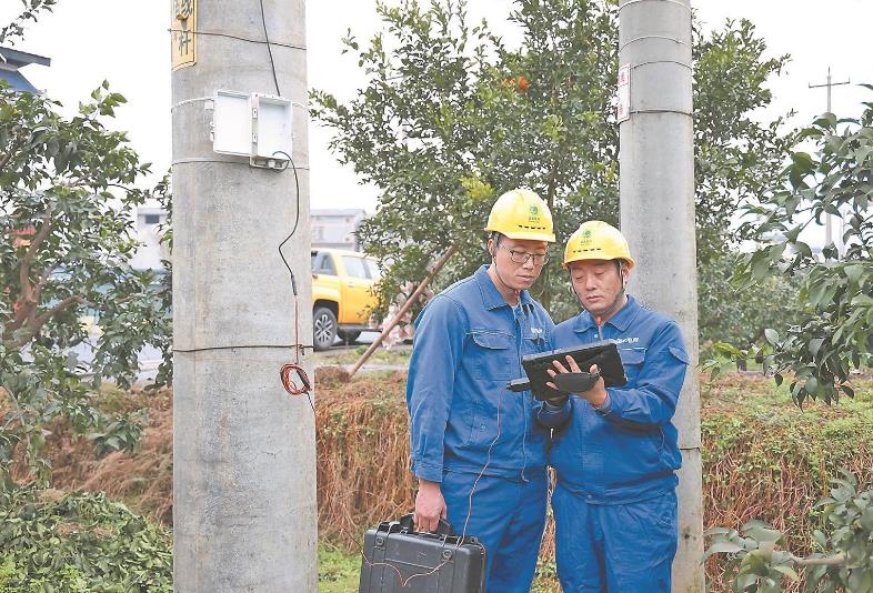 研制“萬(wàn)能鑰匙”，臺(tái)區(qū)漏電保護(hù)器調(diào)試不到5分鐘