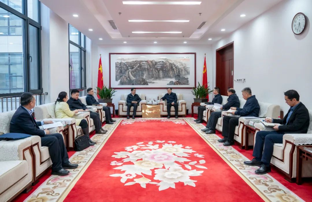 內(nèi)蒙古電力集團(tuán)與包頭市委、市政府交流座談