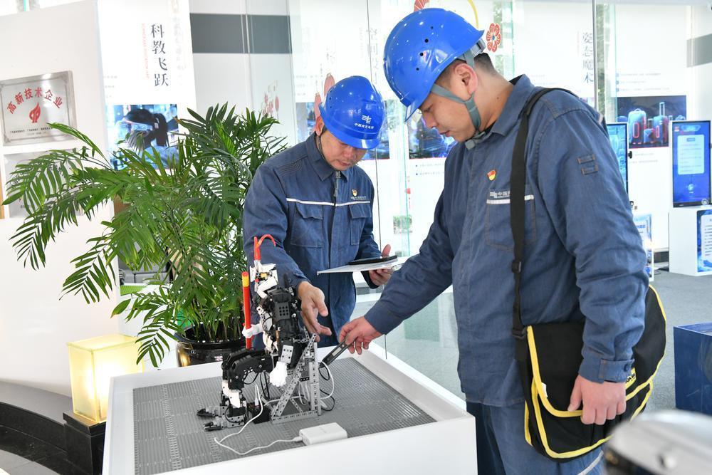 廣東電網(wǎng)“電”力全開(kāi)，助力現(xiàn)代化產(chǎn)業(yè)體系建設(shè)