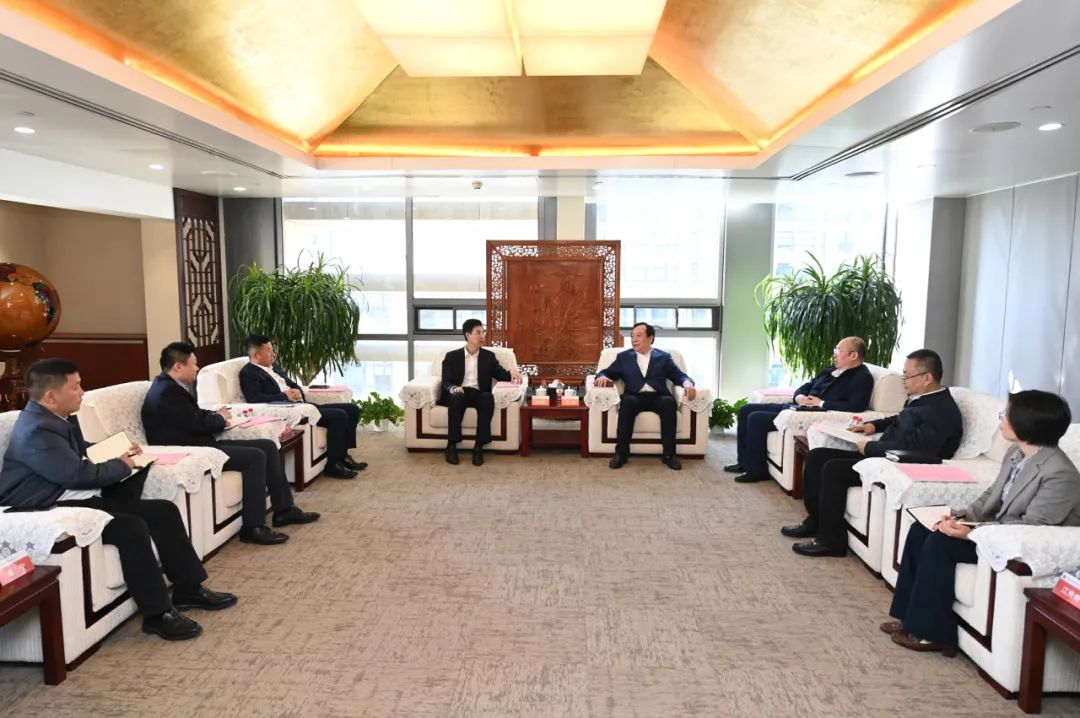 大唐國(guó)際黨委書記、董事長(zhǎng)李凱會(huì)見中建五局黨委書記、董事長(zhǎng)田衛(wèi)國(guó)